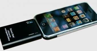 Battery pack is iPhone-compatible