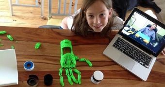 Sierra and the Cybordg Beast not-quite-robotic hand