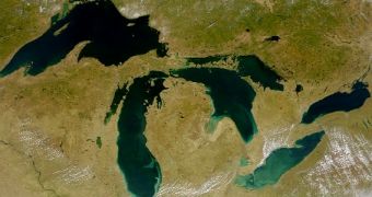 Experts find 10-year water cycle in the Great Lakes