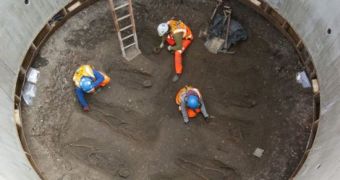 Remains of 12 victims of the medieval plague are found in London