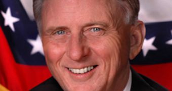 Arkansas Gov. Mike Beebe is opposing the state's 12-week abortion ban