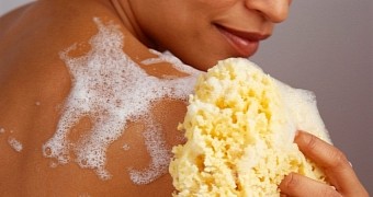 19-Year-Old Girl Is Addicted to Eating Bath Sponges