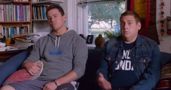 Jenko and Schmidt go to couples therapy in new red band trailer for “22 Jump Street”