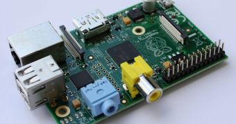 30 Raspberry Pi Credit Card-Sized PCs Power School Computing Lab