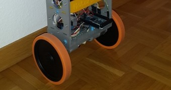 3D Printed Raspberry Pi Robot Can Stand Upright on 2 Wheels – Video
