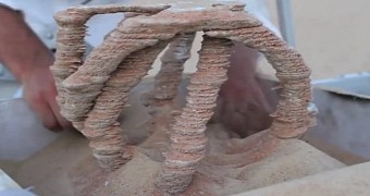 3D Printer Melts Sand with a Glorified Magnifying Glass – Video