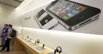 iPhone 4S banners in Apple retail store