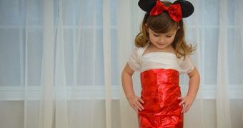 4-Year-Old Girl Designs Celeb-Worthy Paper Dresses