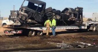 5 Teens Die in Crash with Tanker, Truck Driver in Serious Condition