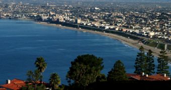 Quake in the Pacific Ocean shakes the Californian coast