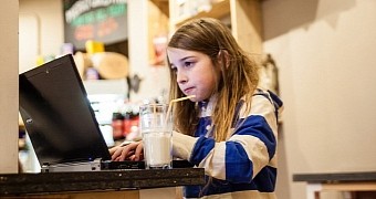7-Year-Old Girl Steals Data from Laptop in Almost 11 Minutes