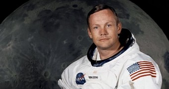 $720,000 (€641,000) Raised to Restore Neil Armstrong's Spacesuit