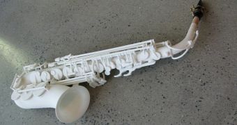 A 3D Printed Alto Saxophone, Because The Show Must Go On – Video