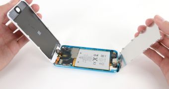 A Peek Inside the 5th-Generation iPod touch