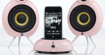 Here is the new color for your iPod speakers. The Scandyna ones.