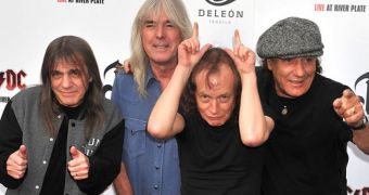 AC/DC hounded by break-up rumors in the media