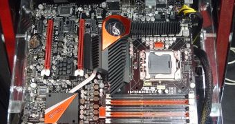ASUS showcases the Immensity board, featuring Hydra Logic chip