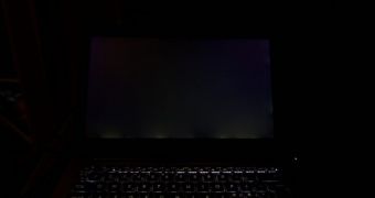 ASUS Zenbook Ultrabooks Have Display Problems (Video)