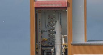 The Ariane 5 ES launcher, on its mobile launch table, ready to leave the Final Assembly Building (BAF), where it was mated with its payload, the ATV Kepler