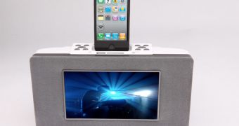 The AVi Stylix iPod/iPhone Dock from Chinon