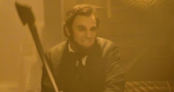 “Abraham Lincoln: Vampire Hunter” Gets New Trailer