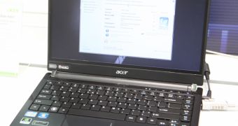 Acer Aspire 8481 notebook with LG shuriken ultra-slim display