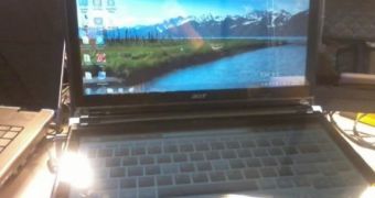 Acer dual-display laptop prototype pictured