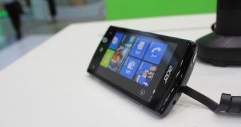 Acer W4 with Windows Phone Mango