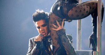 Adam Lambert’s Shameless AMAs Performance, a Job Well Done