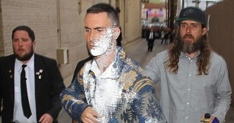 Adam Levine Attacked with Powdered Sugar Outside Jimmy Kimmel - Video