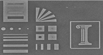 A glass stamp reproduces precise, nanometer-scale etchings in silver. The original engraving, pictured above, is 10 microns wide – less than a quarter of the diameter of a human hair