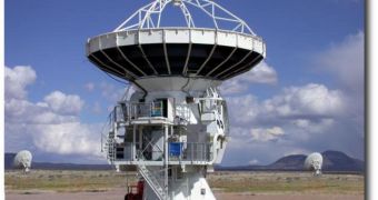 This is the VPA antenna. The image was taken when the prototype was still installed at the ALMA site, in Chile
