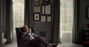 Actor John Malkovich in Apple's "Life" TV spot promoting Siri / the iPhone 4S