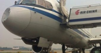 Passenger plane allegedly hits UFO while flying over China