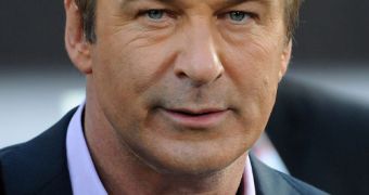 Alec Baldwin gets into violent altercation with paparazzo, lawsuit will follow soon