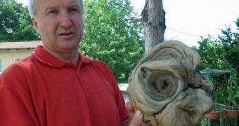 Croatian mayor thinks that he has found alien remains in a local cemetery