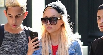 Amanda Bynes out and about in NYC: rumor has it she’s headed for another meltdown