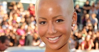 Amber Rose stands to make one million dollars from her divorce from Wiz Khalifa