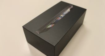 iPhone 5 retail box
