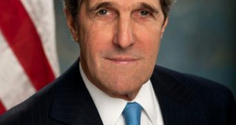 State Secretary John Kerry speaks about Americans' stupidity