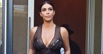 Amy Schumer Pranks Kim Kardashian, Kanye West at Time 100 Gala, Kanye Is Not Impressed - Video