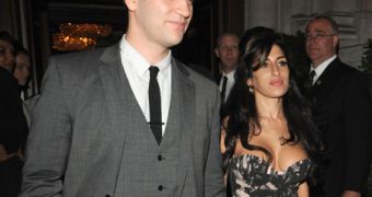 Amy Winehouse and Reg Traviss had gotten engaged weeks before her death, says new report