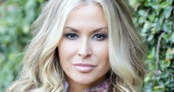 Anastacia Cancels Tour as She’s Diagnosed with Breast Cancer Again