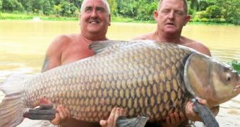 Keith Williams bags giant crap in Thailand