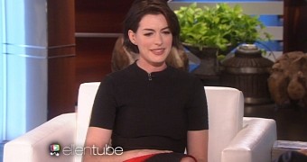 Anne Hathaway Tells Ellen DeGeneres How She Dealt with Cyberbullies Post-Oscars