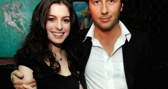 Anne Hathaway and her ex-boyfriend, felon Raffaelo Follieri