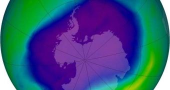 Ozone layer hole above Antarctica reached its maximum annual extent for 2011