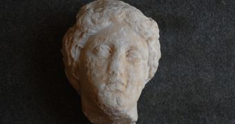 Archaeologists in Turkey dig out ancient Aphrodite head