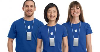 Apple retail staffers
