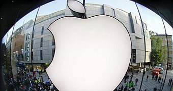 Apple logo (fisheye)